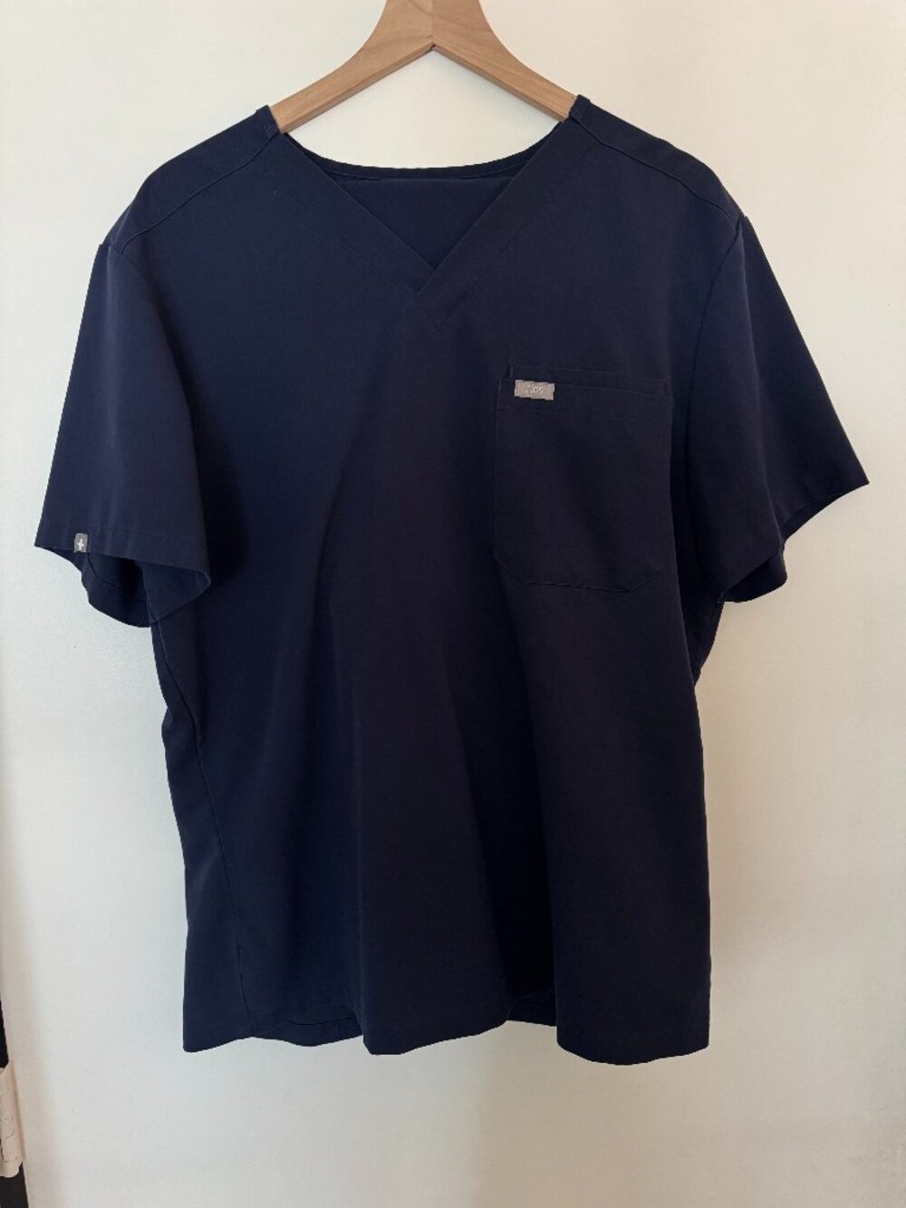 FIGS Leon Top and Tansen Jogger Scrub Set - British Racing Navy (LIMITED COLOR)